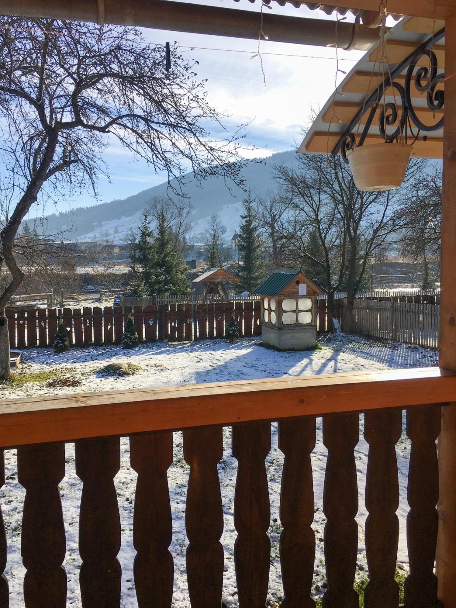 Котедж Шум Черемоша На Березі Річки Verkhovyna Exterior foto